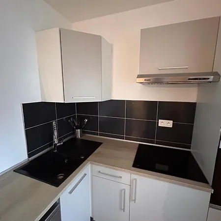 아파트 # Le 1 # Tres Beau T3 Neuf Rez-de-chaussee Centre *